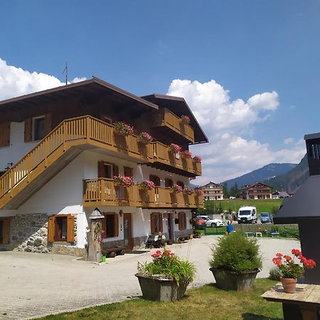 Residence Marmolada Rocca Pietore Exteriör bild